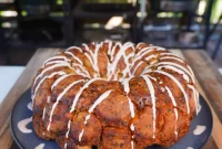 Aromatic Garlic Herb Pull-Apart Bread