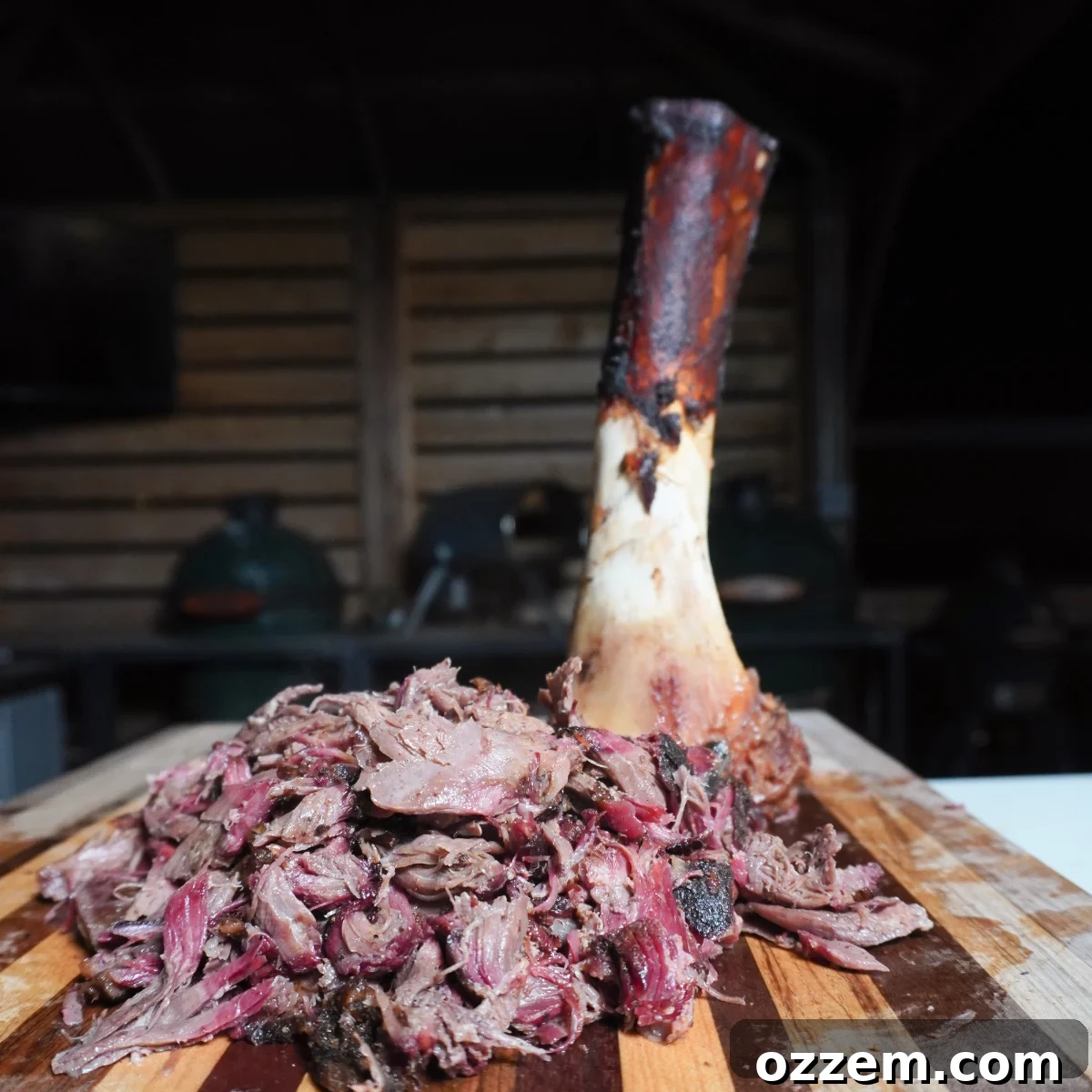 Shredded smoked beef shank ready to be served.
