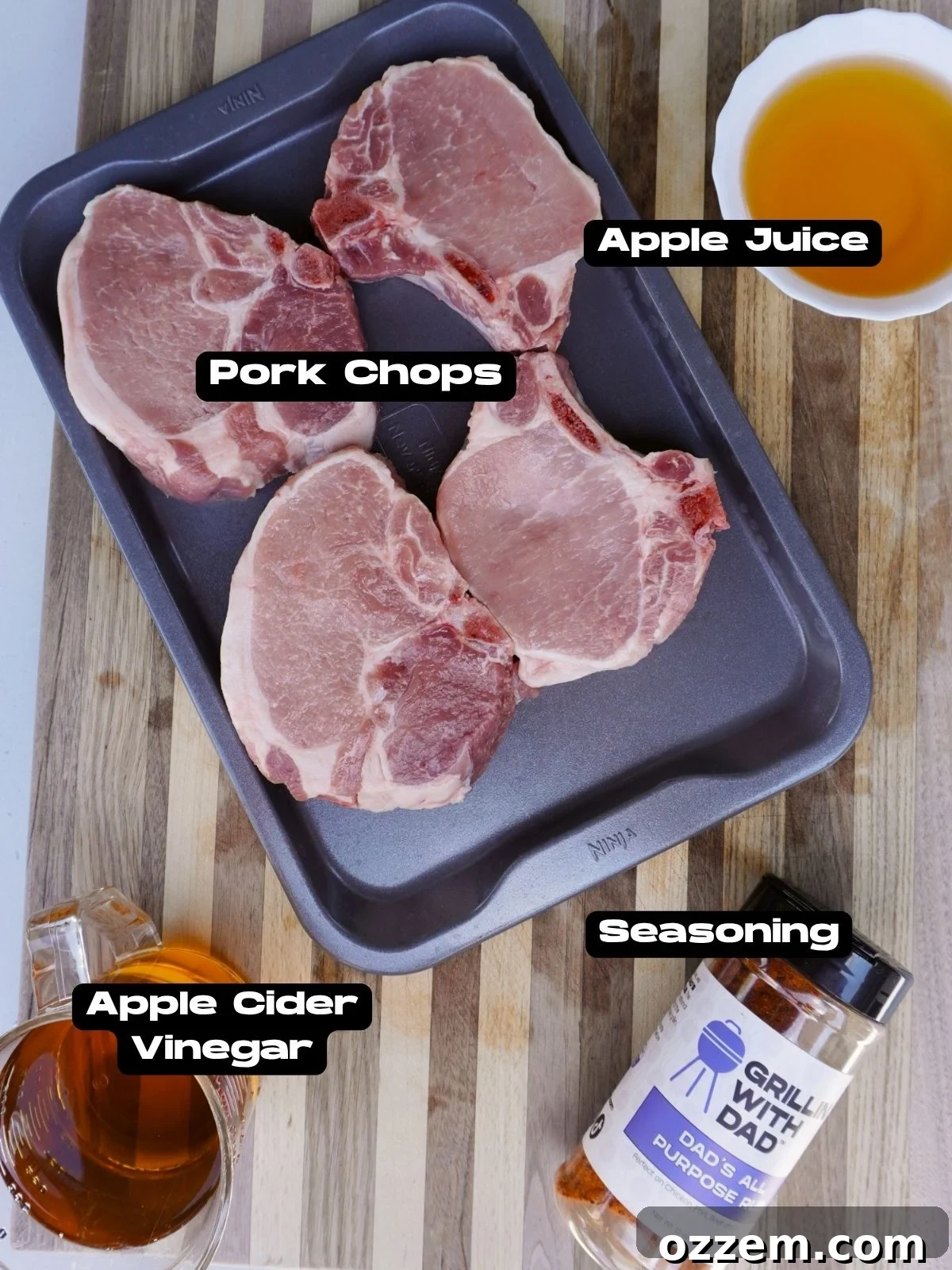 Easy Grilled Pork Chops ingredients.